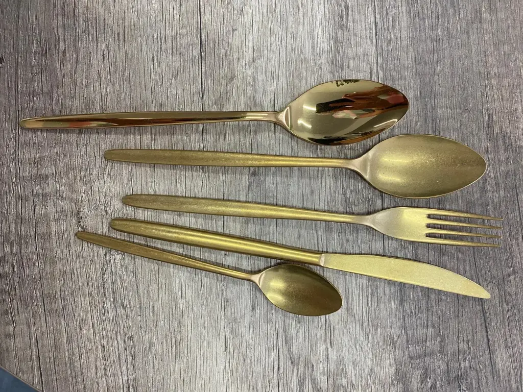 Musterbesteck vergoldet 5 tlg. - Musterverkauf / Restposten Pinti    